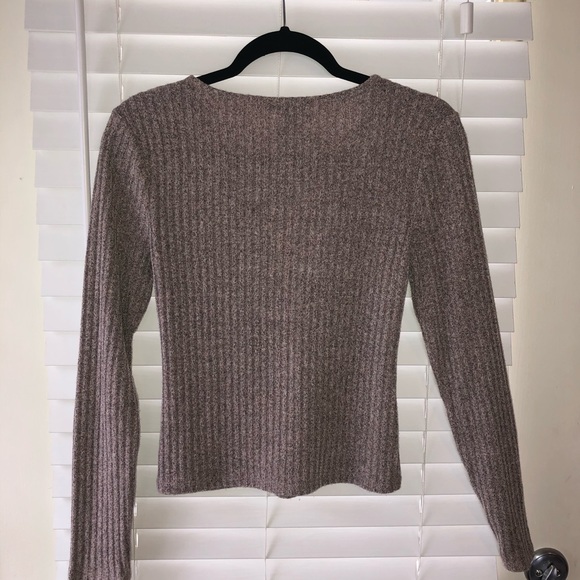 Sweater - Picture 4 of 4